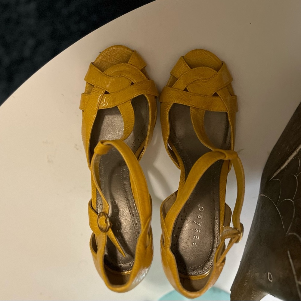 Fun Pesaro Pumps